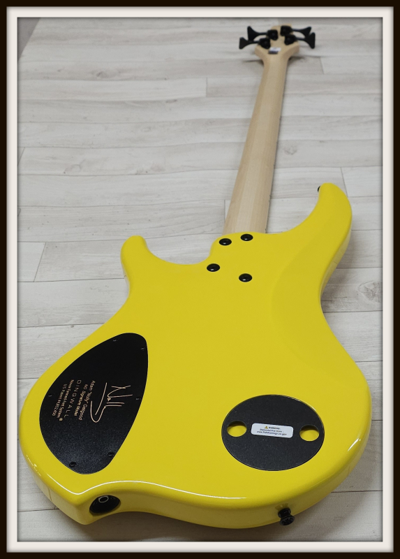 Dingwall NG3 4-String Nolly, Ferrari Yellow LTD, Signature, Limited Run